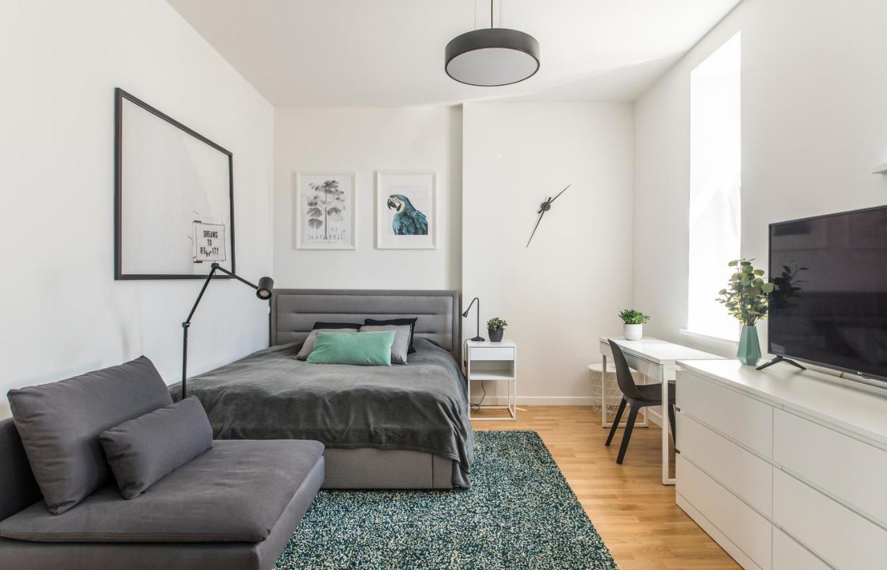 Cozy Modern Studio - Great For Short Trips Рига Екстериор снимка