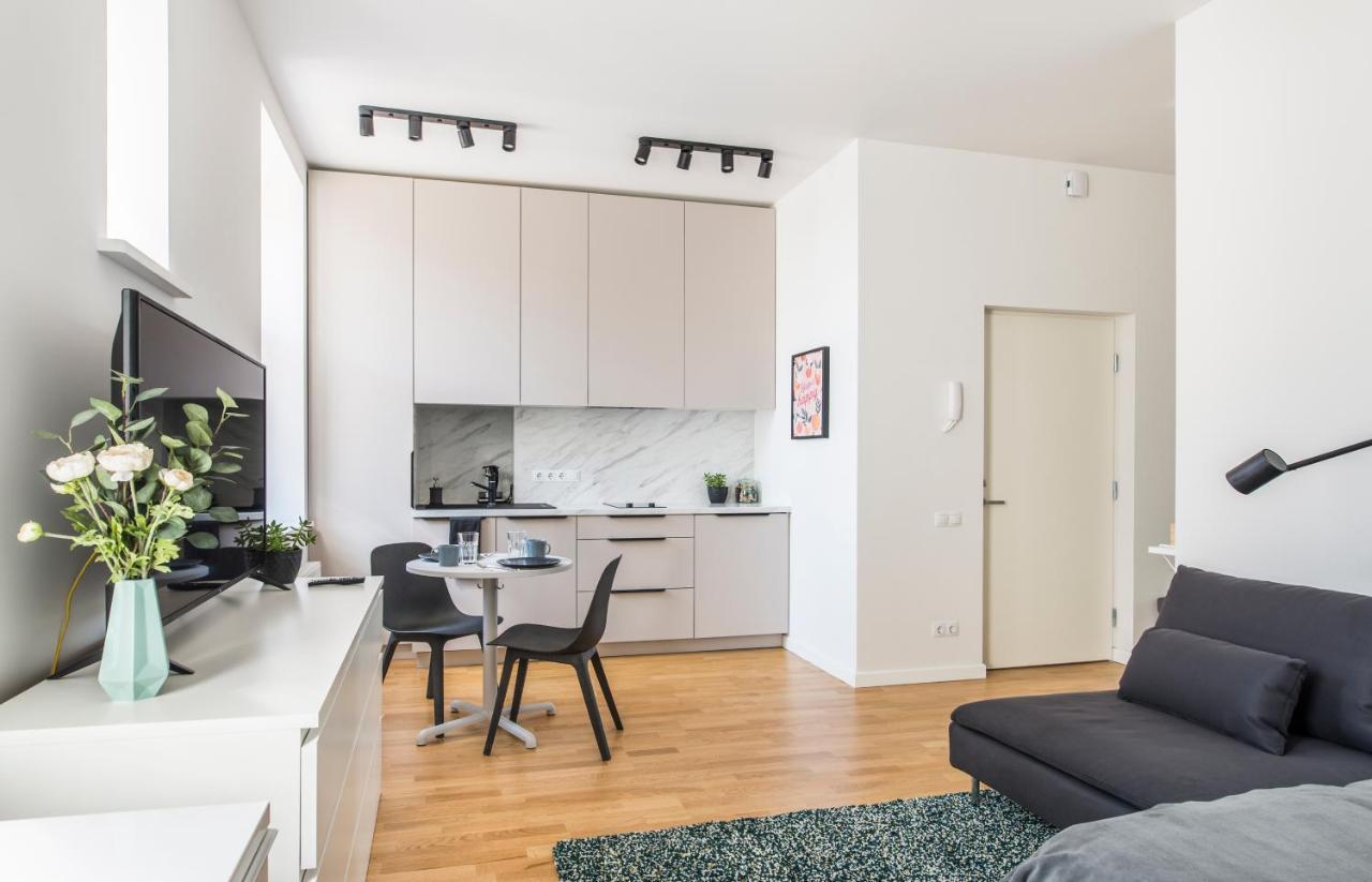 Cozy Modern Studio - Great For Short Trips Рига Екстериор снимка
