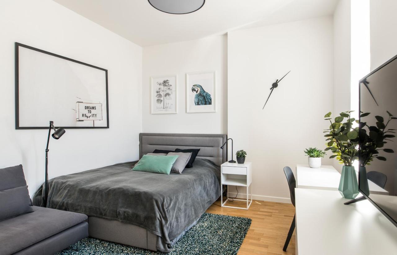 Cozy Modern Studio - Great For Short Trips Рига Екстериор снимка